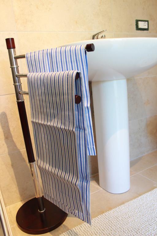 Dal Generale Hotel Moniga del Garda Luaran gambar